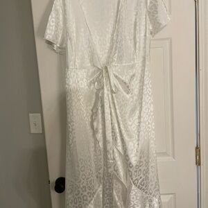 Elegant White Leopard Print Dress